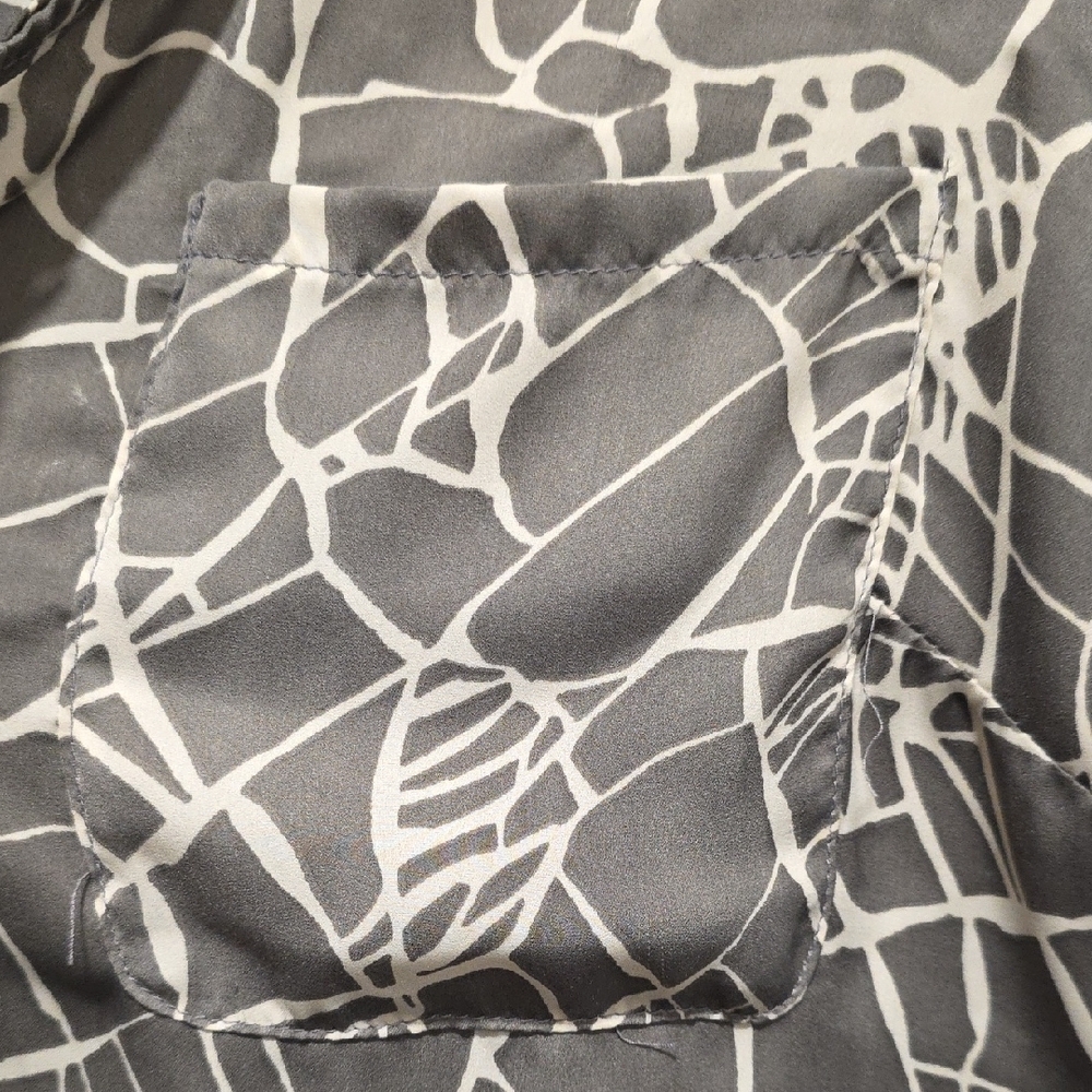 Mossimo Supply Co. Gray and White Patterned Blouse - Picture 9 of 15